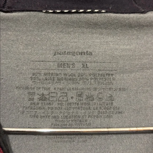 Patagonia top - Picture 2 of 4
